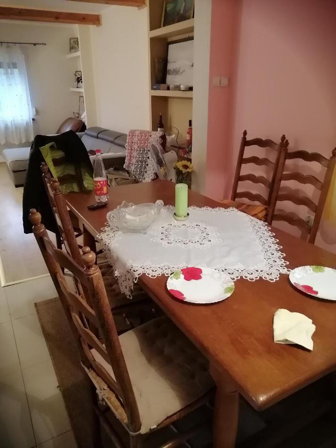 Miedzyles  Noclegi Przy Kominku מראה חיצוני תמונה
